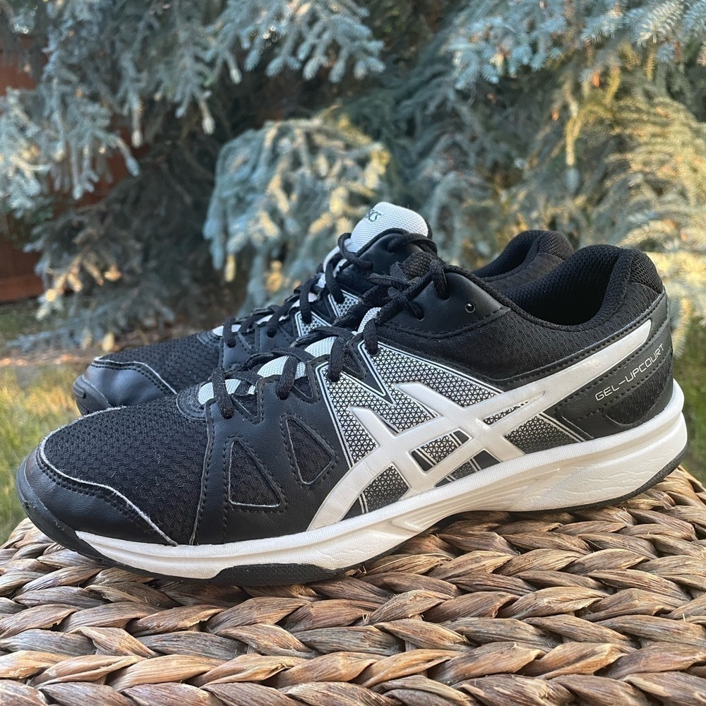 Asics Gel-Upcourt Volleyball Black White & Silver Athletic Gym Sneakers. Size 9
